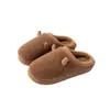 Pantuflas de algodón esponjoso para mujer, nuevo estilo lindo de otoño e invierno, zapatos de felpa de algodón cálidos antideslizantes para el hogar en pareja