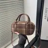 Bolsa Transversal de Ombro Feminina Nova Estilosa Design Simples Lã Xadrez Grande Capacidade Estilo Coreano Outono Inverno 2025 para Mulheres