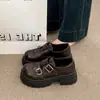 Confortável Sola Macia Sola Grossa Novo Estilo 2026 Sapatos de Salto Baixo Fashionable Mocassins com Corte Profundo para Mulheres com Couro Macio Dupla Fileira de Botões