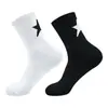 Calcetines Transfronterizos para Hombres y Mujeres, Calcetines de Media Pantorrilla, Calcetines de Moda Negros y Blancos, Calcetines de Pareja con Estrella de Cinco Puntas, Calcetines Deportivos Casuales Versátiles de Color Sólido
