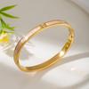Novo bracelete de concha de frítilária branca com três diamantes, aço titânio ouro rosa, simples, versátil, moda, acessórios europeus e americanos, bracelete para mulheres