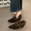 Zapatos de algodón estilo Birkenstock que aumentan la altura 2026 Invierno Mocasines de tacón alto Mocasines de felpa