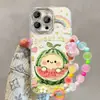 Padrão de Boneca de Melancia Fofa de Verão Adequado para iPhone 17 Pro, Capa de Celular Apple 18 com Corrente para Pendurar de Nuvem Arco-Íris