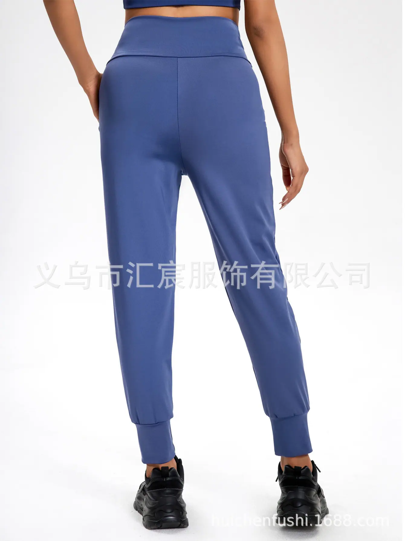 蓝色3.jpg