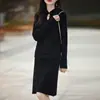 Vestido retro de punto de dos piezas con cuello alto, hebilla, sin mangas, corte holgado, adelgazante, para ir al trabajo, cárdigan de lana 100% con rombos para mujer