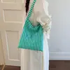 Nuevo modelo 2026 bolsa de hombro de lona simple con estampado de letras estilo ins para el día a día, bolsa de compras para combinar diariamente con rayas verticales, de mano