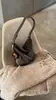 Bolso Hobo de piel de vacuno de plena flor suave para otoño e invierno, bolso de hombro casual tipo tote, bolso de mujer de cuero genuino de gran capacidad, personalización OEM