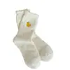 Meias de Veludo Australiano Cor de Leite com Desenho de Pato Amarelo Bordado Outono e Inverno Engrossadas de Cano Médio Estilo Japonês Macias e Aconchegantes Meias Quentes para Casa e Dormir