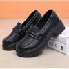 Novos Estilos de Mocasins Plataforma Verão 2026 para Mulheres, Sapatos Slip-On de Couro com Sola Grossa, Sapatos de Trabalho Macios com Sola Aumentadora de Altura