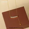 Colar Clavícula Banhado a Ouro Aço Titânio Zircônia Acessórios Brilhantes para Mulheres Não Desbota Ouro 18K Versátil Pingente de Alto Padrão para Praia