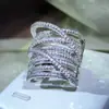 Comercio electrónico transfronterizo venta de anillo de banda exagerado creativo de microincrustaciones de diamantes completos Amazon suministro para transmisiones en vivo de TikTok