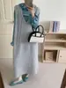 Conjunto de tricô suave estilo coreano para mulheres, nova coleção outono e inverno 2026, conjunto de duas peças: blusa base de renda + vestido suéter