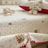 2026 Nuevo Modelo A-Grado Bordado de Concha Hilo Esponjoso Cubre Cama Colcha de Verano Juego de Cuatro Piezas Algodón Esponjoso Hilo de Doble Capa Protector de Colchón para Cama