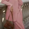 Pantalones de traje de diseño negro para commuting traje de mujer más de 2024 traje urbano para cuello blanco chaqueta de traje color opcional