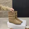 Botas curtas plissadas estilo coreano para afinar e aumentar a altura para mulheres, botas curtas da moda versáteis de salto médio para o outono de 2026