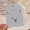 Elegante y fresco collar de mariposa con corte rosa, cadena para la clavícula de nicho de lujo ligero de alta gama, collar versátil como regalo para una novia