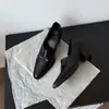 Versión de Cuero Suave~Retro Francés Primavera/Otoño Zapatos Pequeños de Cuero Negros para Ir al Trabajo Zapatos de Tacón Grueso Cuadrado de Punta Baja Tacón Alto Zapatos de Salón Mujer