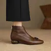 2026 Botas Nuevas de Moda Estilo Coreano Punta Fina Tobilleras Mujer Primavera Otoño Botas Individuales Tacón Grueso Tacón Bajo Versátiles para Viajar Botas Pequeñas Color Nude