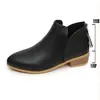 Novas Botas Casuais Femininas Plus Size Transfronteiriças Outono/Inverno 2026: Estilo Britânico Cor Sólida Bico Fino Slip-On Salto Bloco Baixo Moda