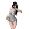 Lencería sexy Yimengyao, escote pronunciado en V seductor, espalda descubierta, estampado de rayas, entrepierna abierta, body de una pieza fácil de quitar