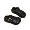 Zapatos de cuero tallado para niñas, colección otoño 2026, zapatos Mary Jane de tacón bajo estilo princesa, suela suave, zapatos de vestir de moda para niños, adecuados para niños pequeños y niños pequeños