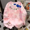 Nueva Sudadera Redonda Tie-Dye Estilo Americano Linda con Estampado de Crayon Shin-Chan para Mujer, Versátil Top Estilo Perezoso para Otoño e Invierno