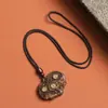 Colgante de Madera de Águila Colgante Wushi Pai Nube Propicia Flor de Durazno Pai Incrustado Exquisita Talla Año del Zodiaco Juguetes Culturales Adorno de Colgante de Madera de Águila Modelo de Alto Volumen