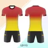 Uniformes de Fútbol Nuevos Personalizados al por Mayor, Trajes para Niños, Conjuntos Completos de Uniformes de Equipo para Instituciones de Entrenamiento, Uniformes de Entrenamiento para Clubes, Uniformes de Fútbol