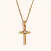 Collar Colgante Cruzado de Acero de Titanio Más Vendido Transfronterizo Serie Cadena de Clavícula de Oro de 18 Quilates Sin Decoloración Lujo Accesible Joyería de Nicho