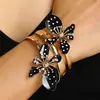 Pulseira Anel Plissado Irregular Flor Europeia e Americana Cruzada Luz Leve Luxo High-End Design de Moda Nicho Joia de Mão para Mulheres