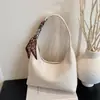 2026 Bufanda Casual de Moda Coreana Nueva, Simple y Texturizada, Bolso de Hombro/Mano de Gran Capacidad para Viajes, Lujo Ligero