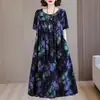 Vestido floral de mamá, nuevo modelo verano 2026, para mediana edad y mayores, hecho de algodón rayón, corte holgado, estampado, vestido de longitud media