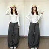 Camiseta blanca de verano para mujer con cuello en V y manga corta, nuevo estilo 2026, corte ajustado, favorecedora, estilo coreano, top deslumbrante