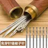 Agujas de coser sin enhebrar para personas mayores y ciegas, Kit de costura de cubo de madera colgante lateral sin enhebrar