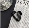 Horquilla Metálica Irregular para Cabello Femenino con Menos Volumen Parte Trasera de la Cabeza Pinza de Agarre para el Pelo Tipo Disco 2025 Nuevo Pinza de Tiburón de Alto Gama para el Cabello Accesorios