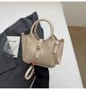 Bolsa Tote de Mão Popular em Couro Macio para Mulheres, Novo Estilo 2025, Bolsa de Ombro Único Versátil e Fashion, Bolsa Transversal para o Dia a Dia