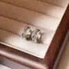 2026 Aretes de Aro Lisos Sencillos Estilo Nuevo con un Diseño Exagerado, Versátiles y Elegantes, Aretes de Lujo Ligero de Gama Alta de Nicho