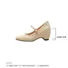 Impresionantes zapatos Mary Jane con remaches de estilo francés para mujer, nuevo modelo de otoño con plataforma interior, diseño de una sola correa, versátiles para combinar con faldas, adecuados para ir al trabajo.