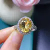 Anillo de joyería con forma de huevo microincrustado transfronterizo de cristal amarillo natural, anillo de diamante grande con forma de huevo de temperamento de lujo para socialités europeas y americanas