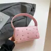 Bolsa Satchel Estilo Novo Verão 2025 Bolsa Personalizada Bolsa de Ombro Retrô Europeia e Americana Tendência Bolsa de Axila Fashion com Rebites