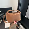 Design Retrô Outono e Inverno 2025 Estilo Coreano Grande Capacidade Fashion Simples Versátil Casual Elegante Bolsa de Ombro Transversal de Mão