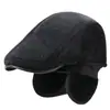 Nuevo modelo de invierno de gorra tipo pico para hombres de mediana edad y mayores, adecuado para papás y abuelos, engrosado para abrigar y proteger los oídos, ideal para viajes al aire libre