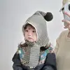 Sombrero de Punto para Niños Estilo Coreano Otoño e Invierno Cálido Engrosado Sombrero Integrado con Bufanda Niños y Niñas Sombrero de Lana Tejida a Prueba de Viento con Protección para las Orejas Moda