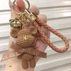Gravata Borboleta de Resina Fofa de Desenho Animado Urso de Lã Boneco Chaveiro de Carro Pingente de Bolsa de Casal Tendência Presente Criativo