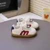 Zapatos Nuevos de Bebé Primavera 2026 Suela Suave Zapatos para Caminar de Bebé y Niño Pequeño Tenis Antideslizantes para Niñas Zapatos de Tabla Pequeña para Niños