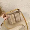 Tendencia de Moda 2026 Diseño Rayado Bolso Pequeño Cuadrado Tejido de Paja de un Solo Hombro Elegante Bolso Tejido de Gran Capacidad para Viajes Diarios para Mujeres