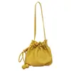 Bolso cubo único de cordón de nicho 2026 nuevo bolso cruzado versátil de moda para mujer bolso nube súper popular exquisito