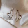 Aretes de Temperamento Sencillo Aguja de Plata Estilo Metálico Amor Costura Temperamento de Mujer Celebridad de Internet Dos Usos Moda Estilo Frío