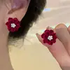 Pendientes de Clip de Lujo Ligero Estilo Hong Kong sin Agujeros para Orejas Pendientes Geométricos de Perla y Camelia para Mujer Sentido Avanzado Simples Elegantes Pendientes Versátiles