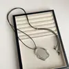 Collar con Colgante de Espejo de Nube Cadena para Suéter para Mujer Nicho Colgante Halter Asimétrico Estéreo Espejo Pequeño Accesorios para Vestir